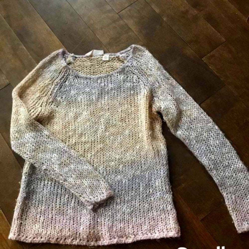 Women pull over size small